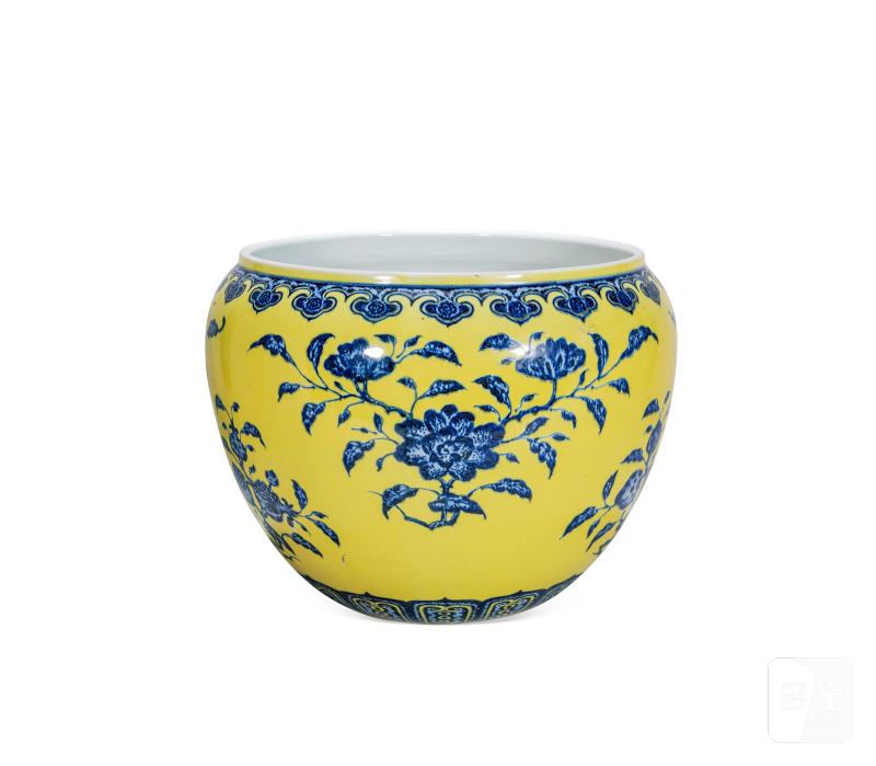 清乾隆 黄地青花折枝花卉纹缸 - 图2